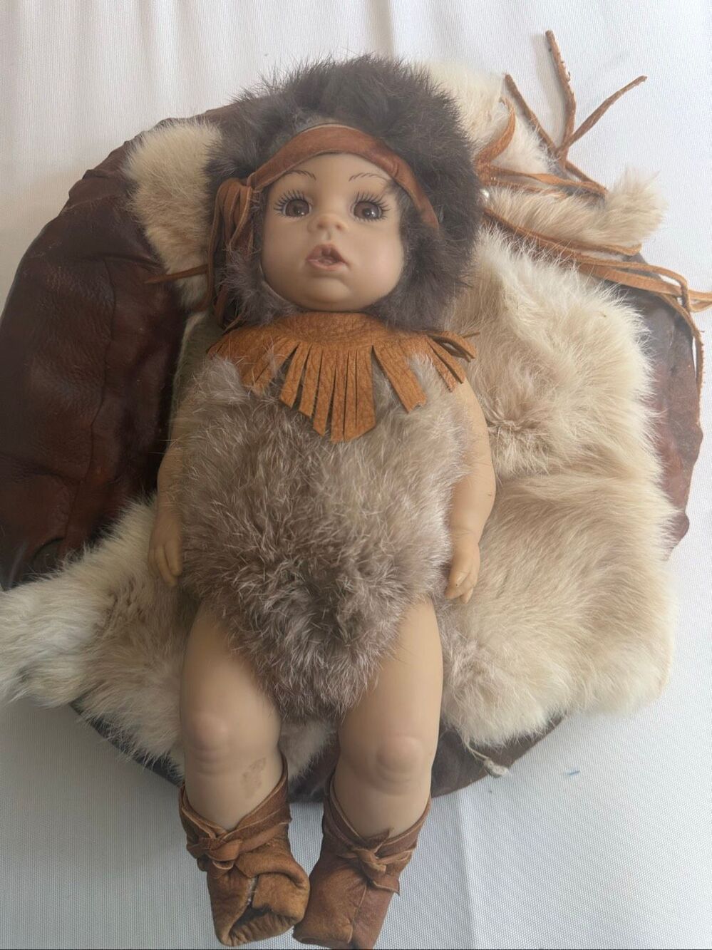 Native American Suede Art Leather Decor Doll W/ Rabbit Fur Cradle Board Brown OS
